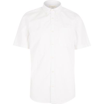 White twill short sleeve shirt